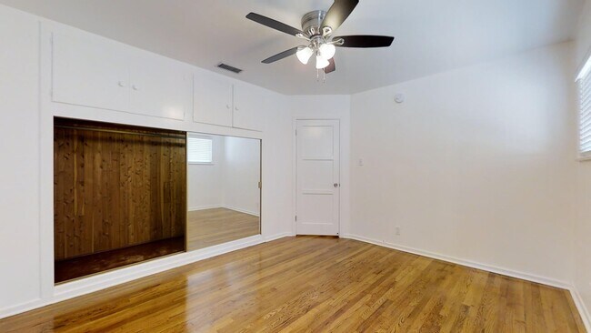 Building Photo - 3758 Tuller Ave
