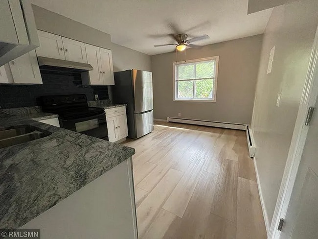 Building Photo - 7230 W River Rd