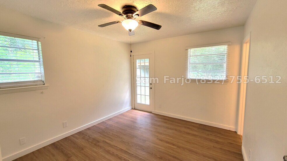 Building Photo - 2100 Hill Top Ct