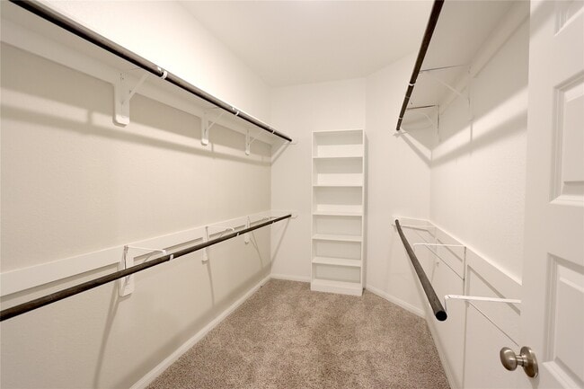 Building Photo - 1210 Oak Barrel Run