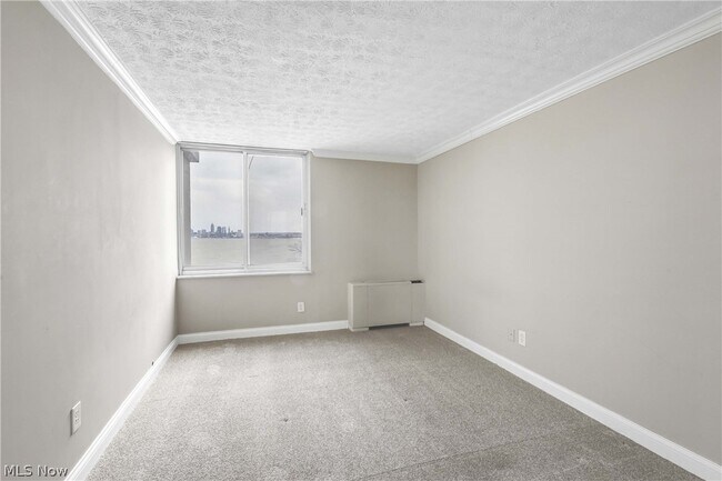 Building Photo - 12900 Lake Ave