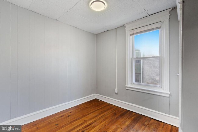 Building Photo - 3028 N Stillman St