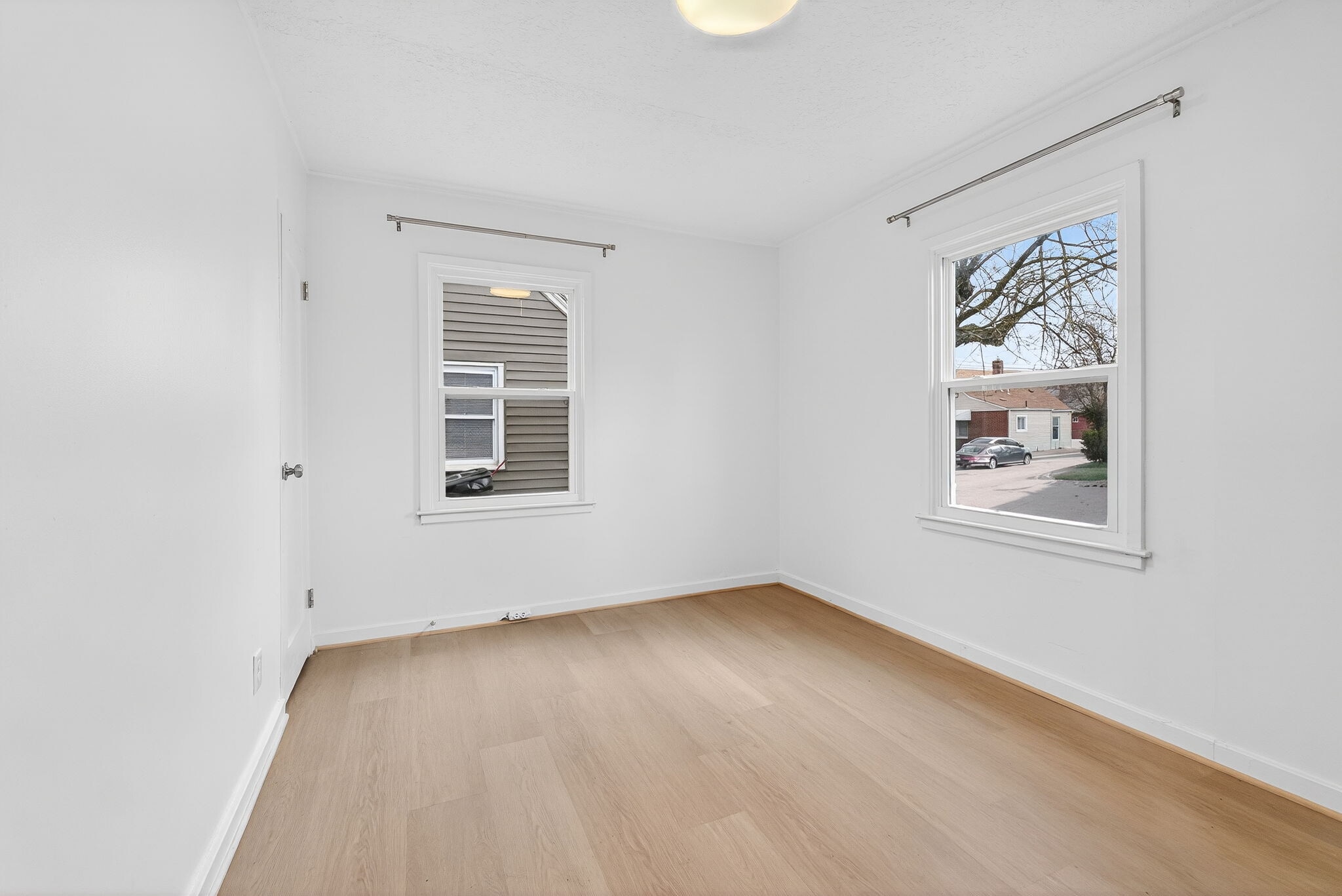 Building Photo - 849 Lyman Ave