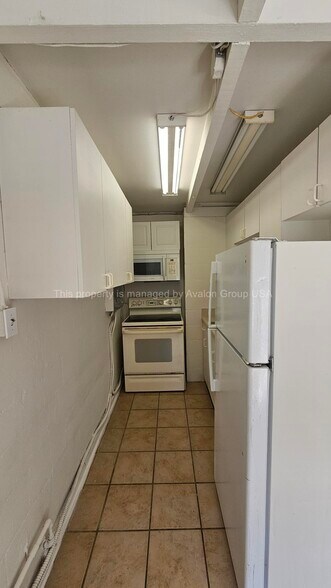 Building Photo - 1627 West Rd