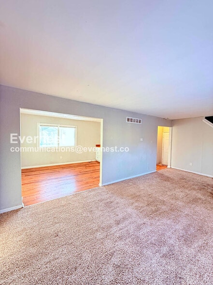 Building Photo - 14504 St Marys St