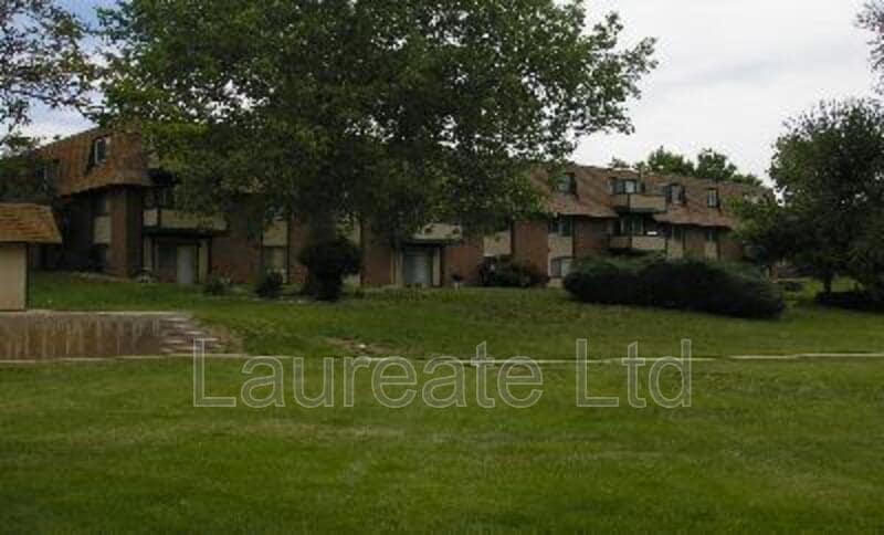 Primary Photo - 280 E Highline Cir