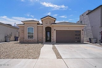 Building Photo - 12344 Desert Hawk Ave