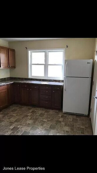 Building Photo - 508 12th St