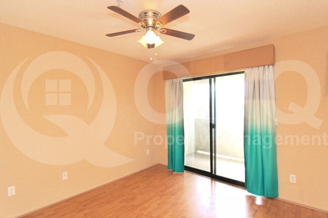 Building Photo - 3301 E Earll Dr