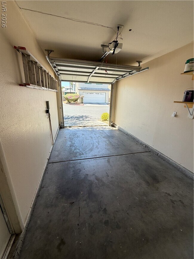 Building Photo - 5264 Sacha Way