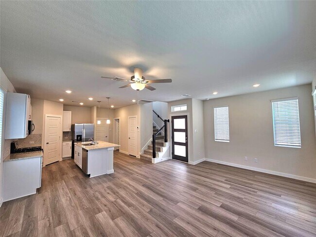 Primary Photo - 3007 Valley Peak Dr