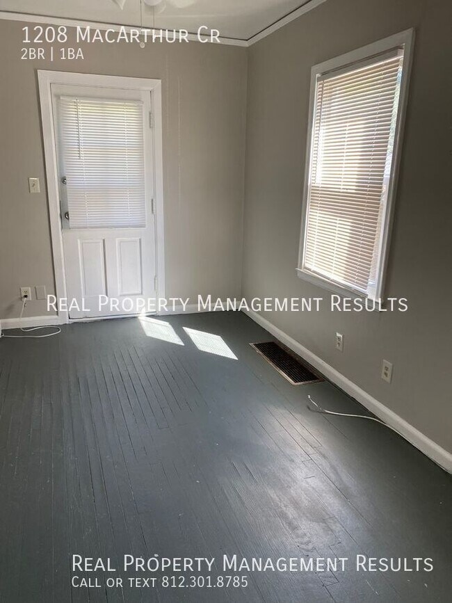 Building Photo - 1208 MacArthur Dr