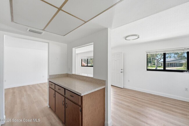 Building Photo - 201 Cocoa Isles Blvd
