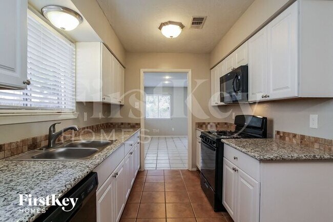 Building Photo - 18822 Pine Trace Ct