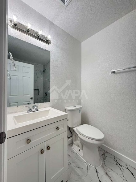 Building Photo - 6407 Greencastle Dr