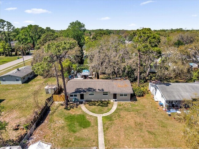 Building Photo - 284 Short St