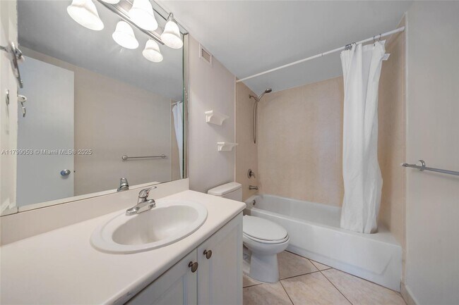 Building Photo - 1455 N Treasure Dr