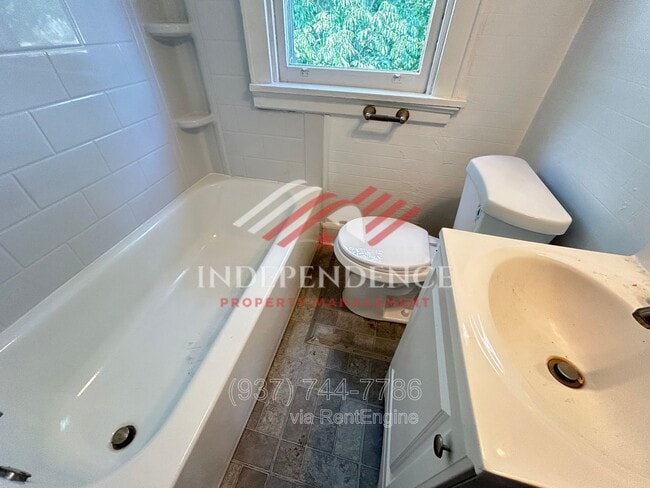 Building Photo - 5563 Bosworth Pl