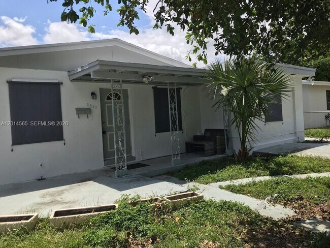 Building Photo - 2530 NW 17th St