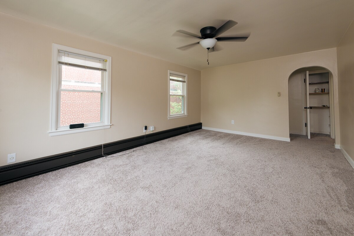 Living Room - 209 Kedzie St