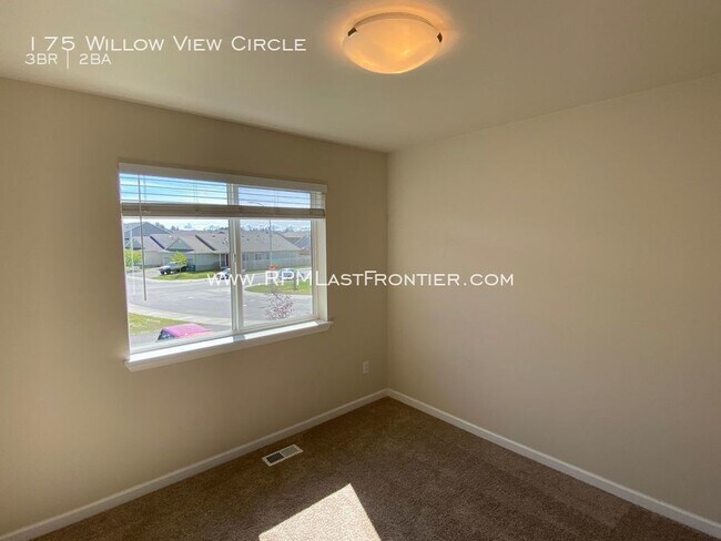 Building Photo - 175 Willow View Cir