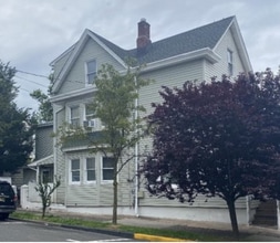 Building Photo - 39 Hopper St