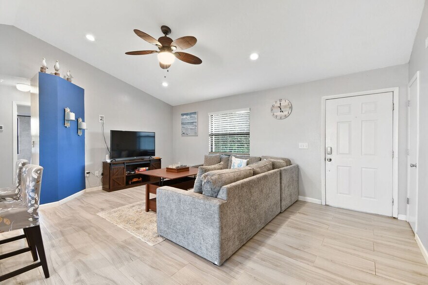 Building Photo - 2883 N Lockwood Meadows Blvd