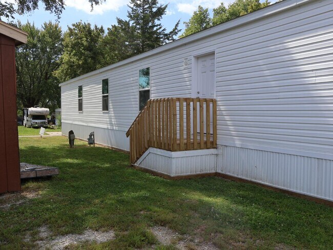 Building Photo - 5900 Osage Rd