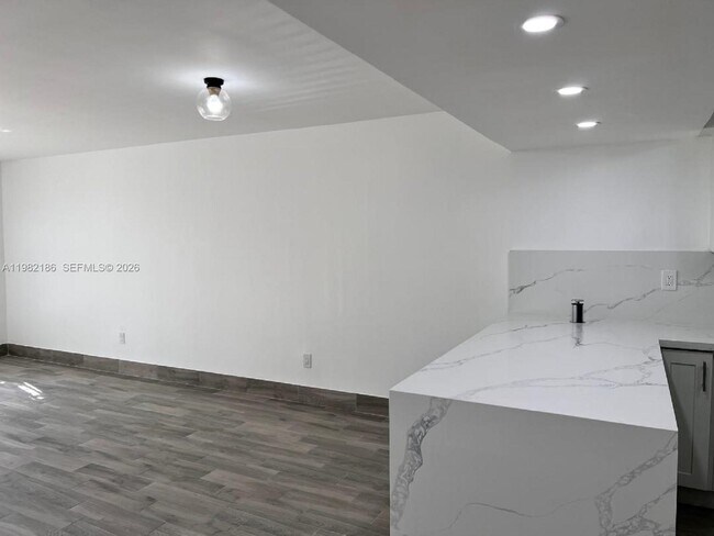 Building Photo - 8820 SW 132nd Pl