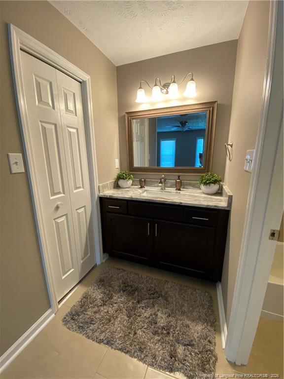 Building Photo - 1212 Butterwood Cir