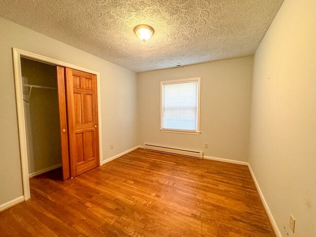 Building Photo - 3Bed/1.5bath Troy VA Rental
