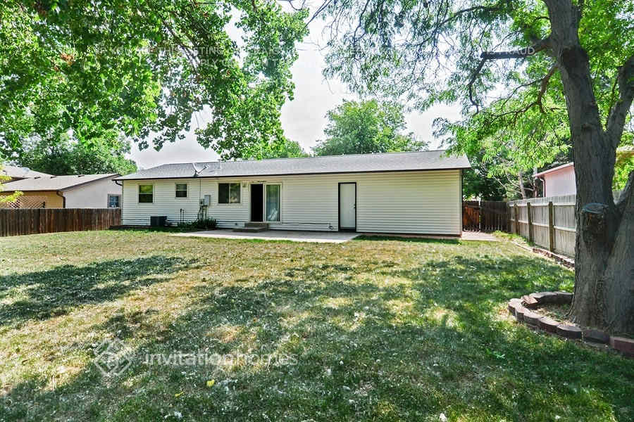 Building Photo - 2881 S Olathe Ct