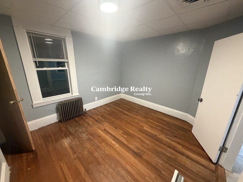 Building Photo - 63 Whitman St