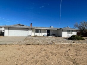 Building Photo - Apple Valley-Cute Starter Home- 2 Bedrooms, 2 Bathrooms, All Appliances Included, Fully Fenced
