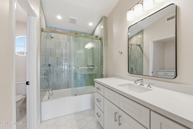 Building Photo - 4822 Parma Dr