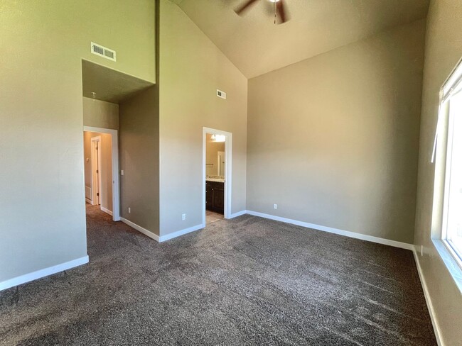 Building Photo - Pleasant Grove Condo Available Now!