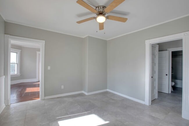 Building Photo - 325 Chestnut St