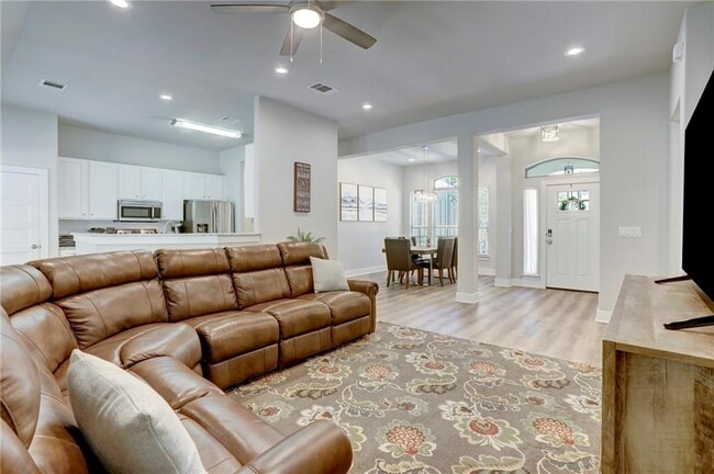 Picture of Luxury rentals in Davis Hill Estates, Austin - Realtor.com®
