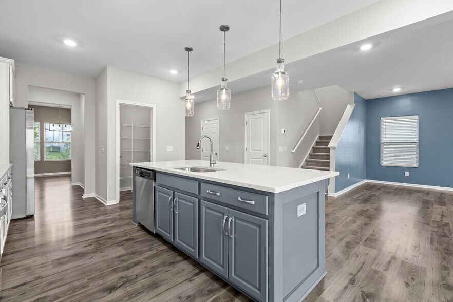 Building Photo - 514 Purple Finch Rd