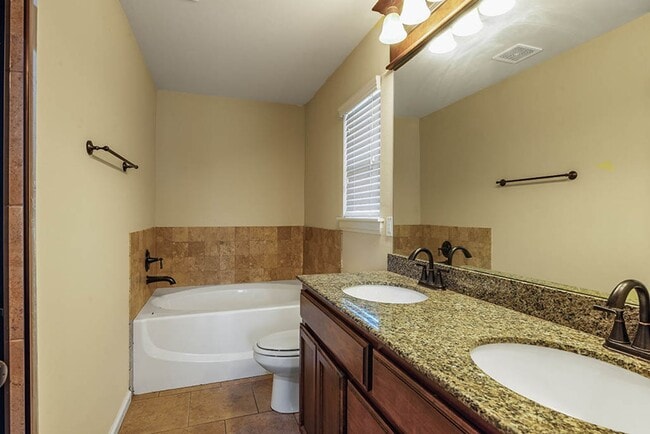 Building Photo - 4701 Apatite Bluff Dr