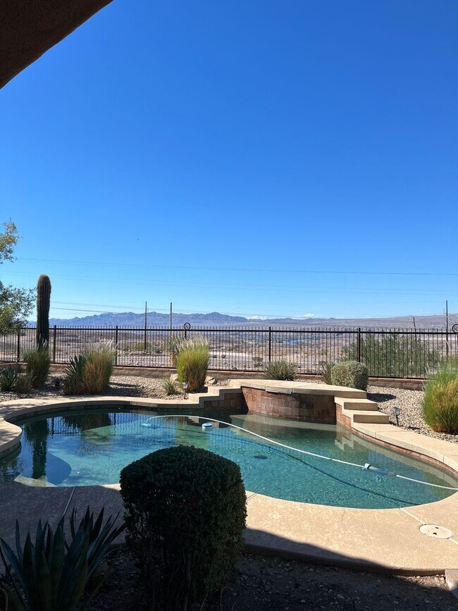 Building Photo - WINTER VACATION RENTAL-2 bedroom/2 bath