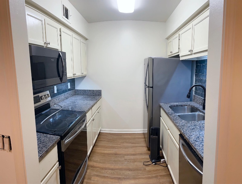 Building Photo - 2122 Acklen Ave