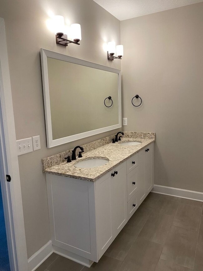 Building Photo - AVAILABLE NOW IN AVENEL PLACE