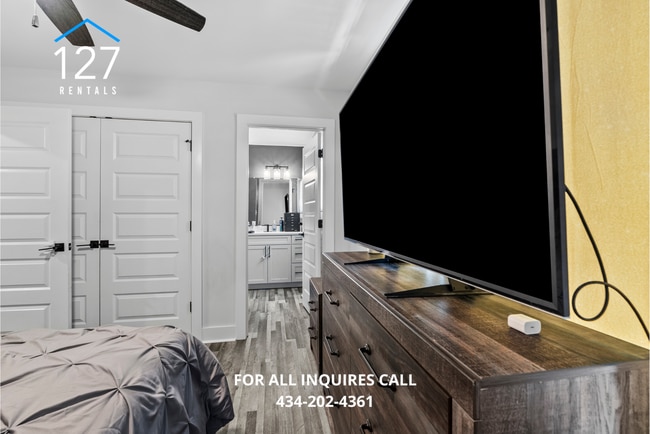 Building Photo - 3BR/2.5BA Townhome in Rustburg – Modern Am...