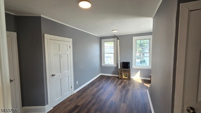 Building Photo - 177 Watson Ave