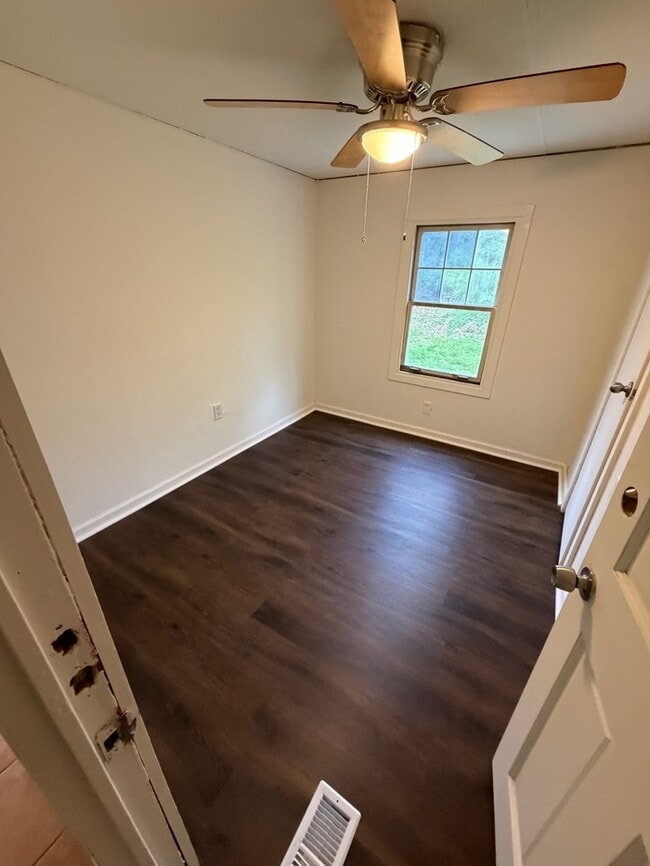 Building Photo - 8100 Yount Rd