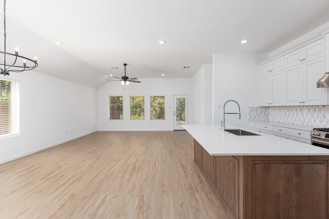 Building Photo - 28819 Mount Bonnell Dr