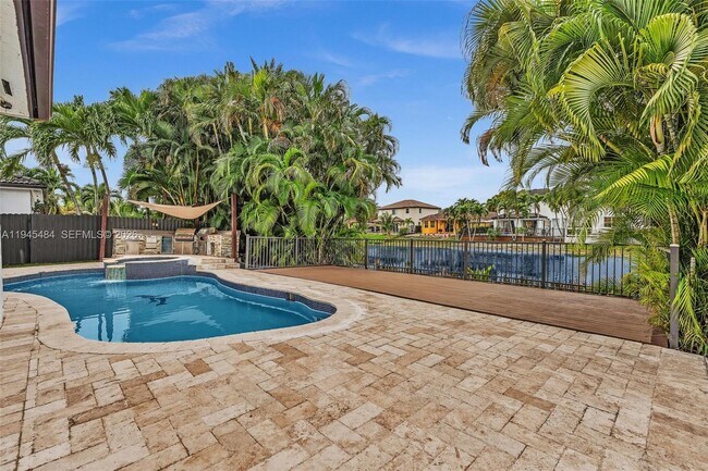 Building Photo - 1102 SW 149th Path