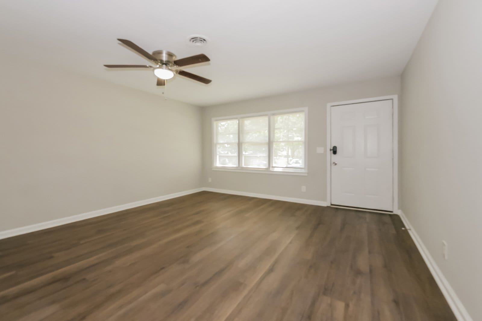 Building Photo - 4533 Sentry St