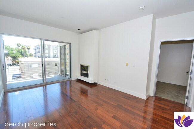 Building Photo - 6735 Yucca St